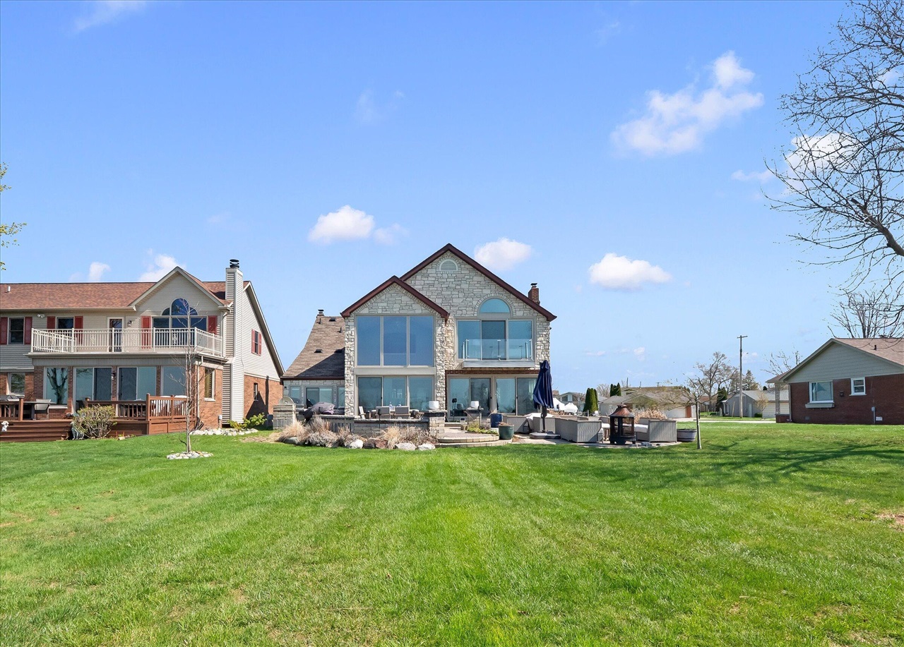 8115 Colony Drive, Update, MI, 48001-4118