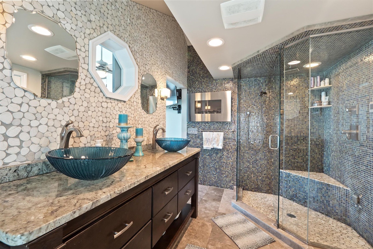 8115 Colony Drive, Update, MI, 48001-4118