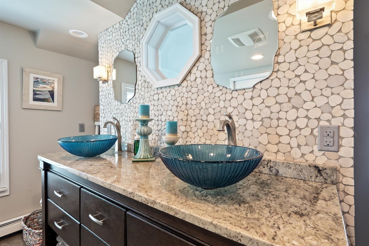 8115 Colony Drive, Update, MI, 48001-4118