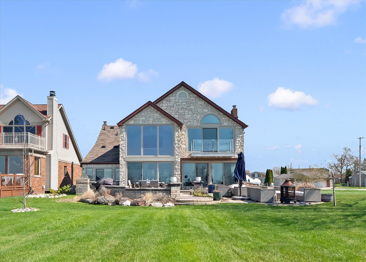 8115 Colony Drive, Update, MI, 48001-4118