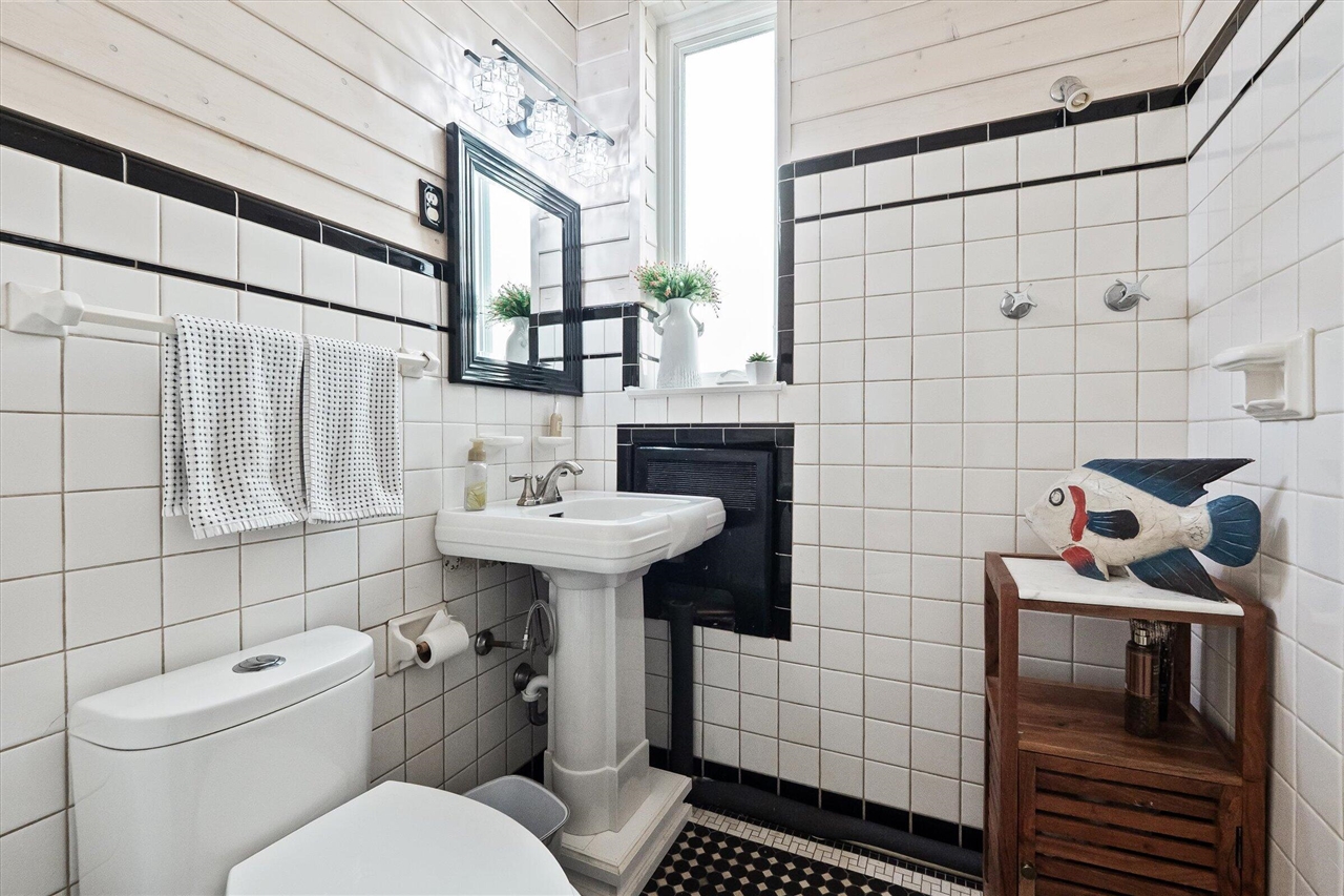 8115 Colony Drive, Update, MI, 48001-4118