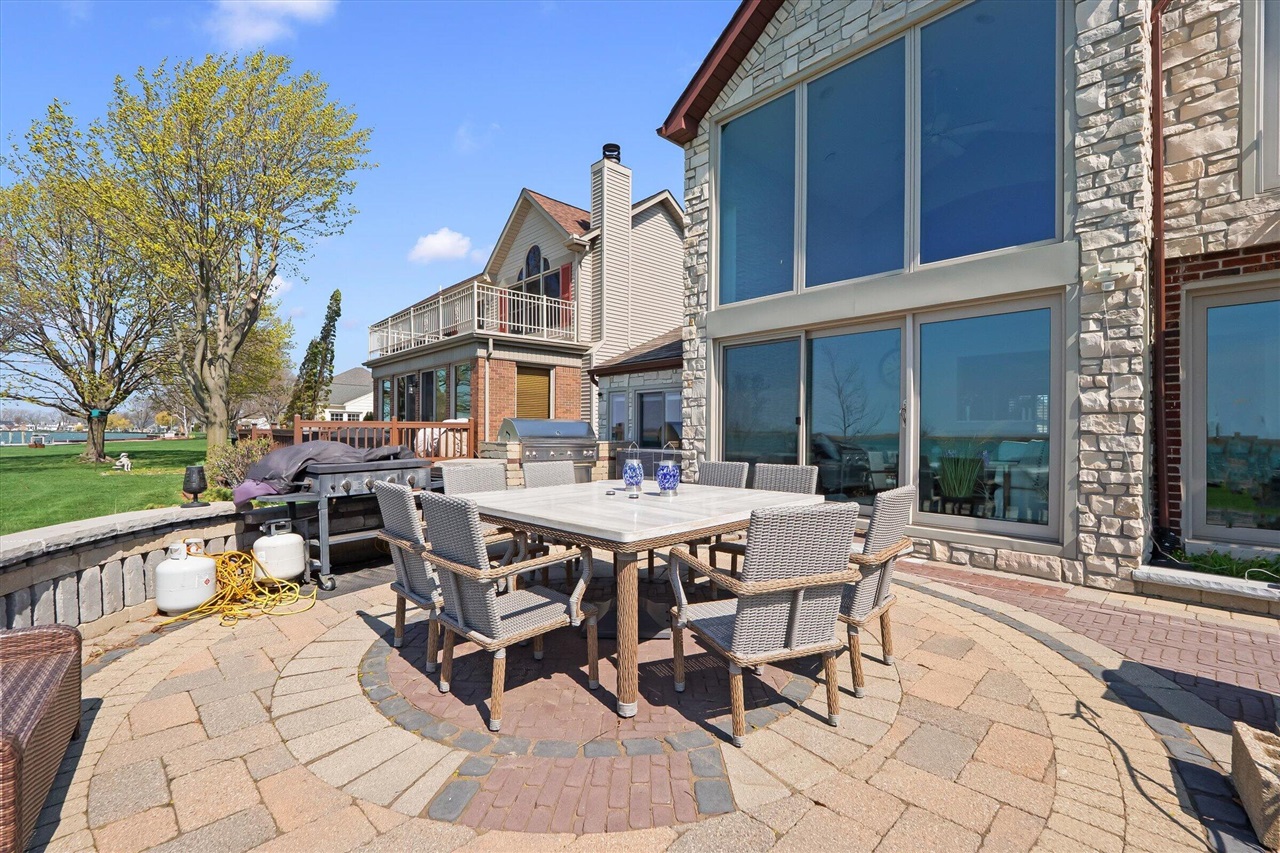 8115 Colony Drive, Update, MI, 48001-4118