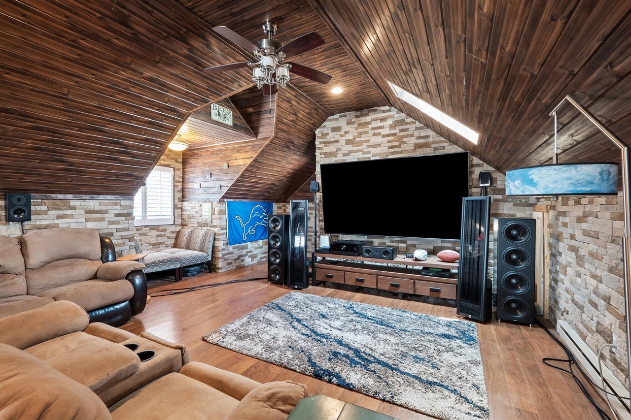 8115 Colony Drive, Update, MI, 48001-4118