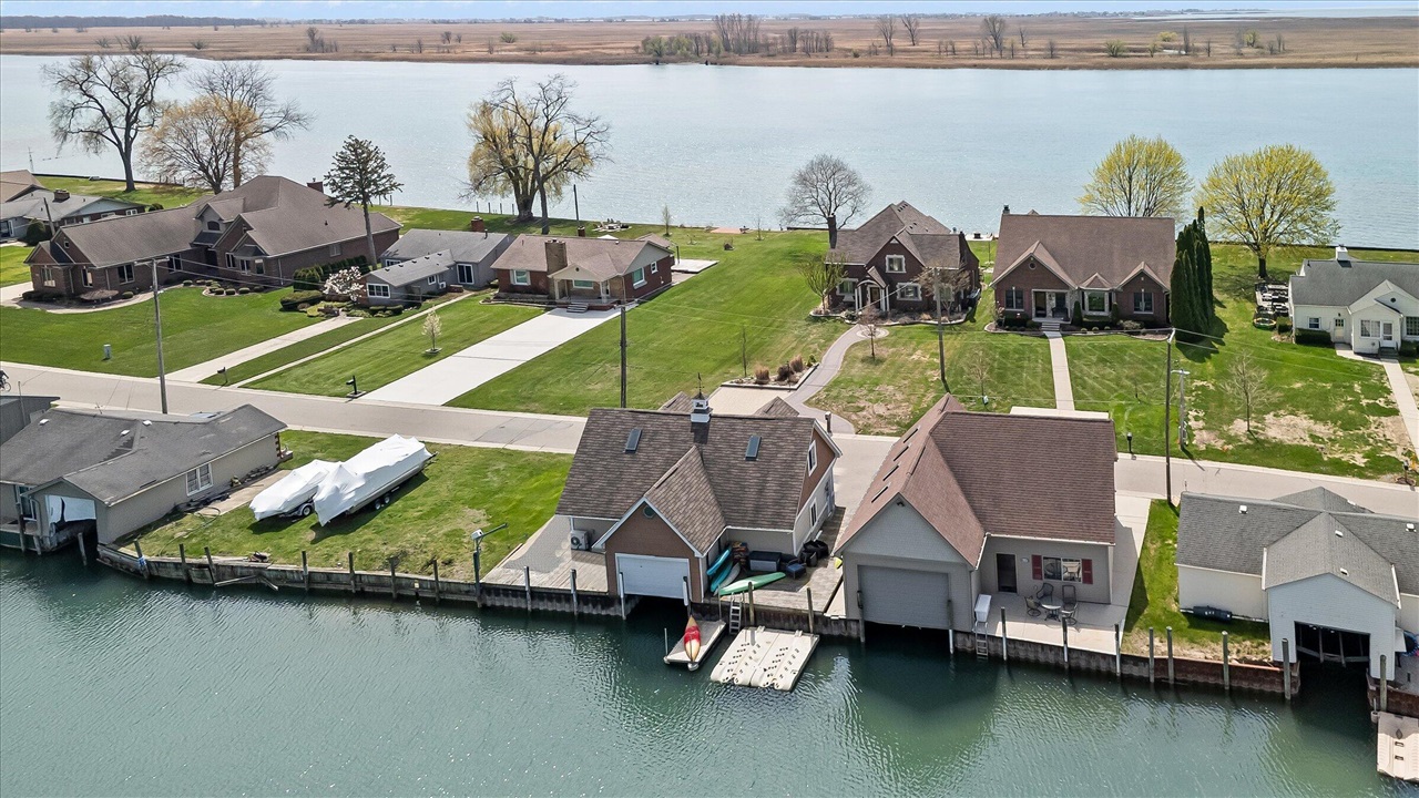 8115 Colony Drive, Update, MI, 48001-4118