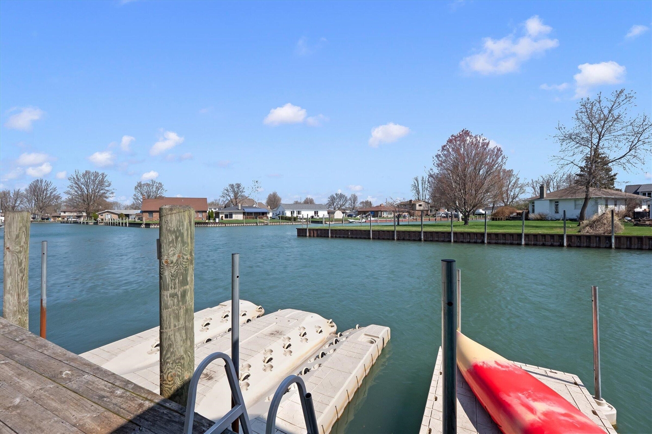 8115 Colony Drive, Update, MI, 48001-4118