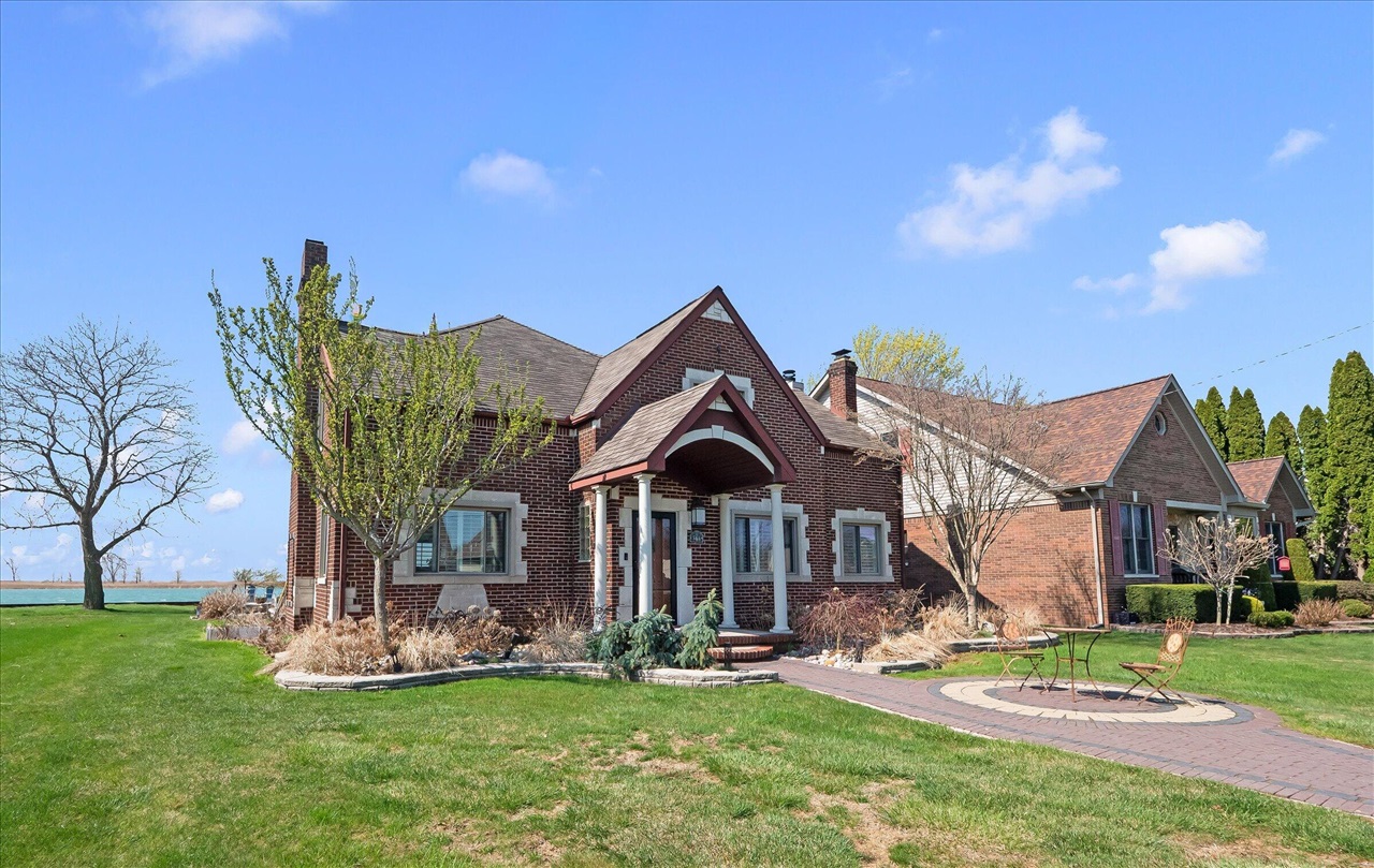 8115 Colony Drive, Update, MI, 48001-4118