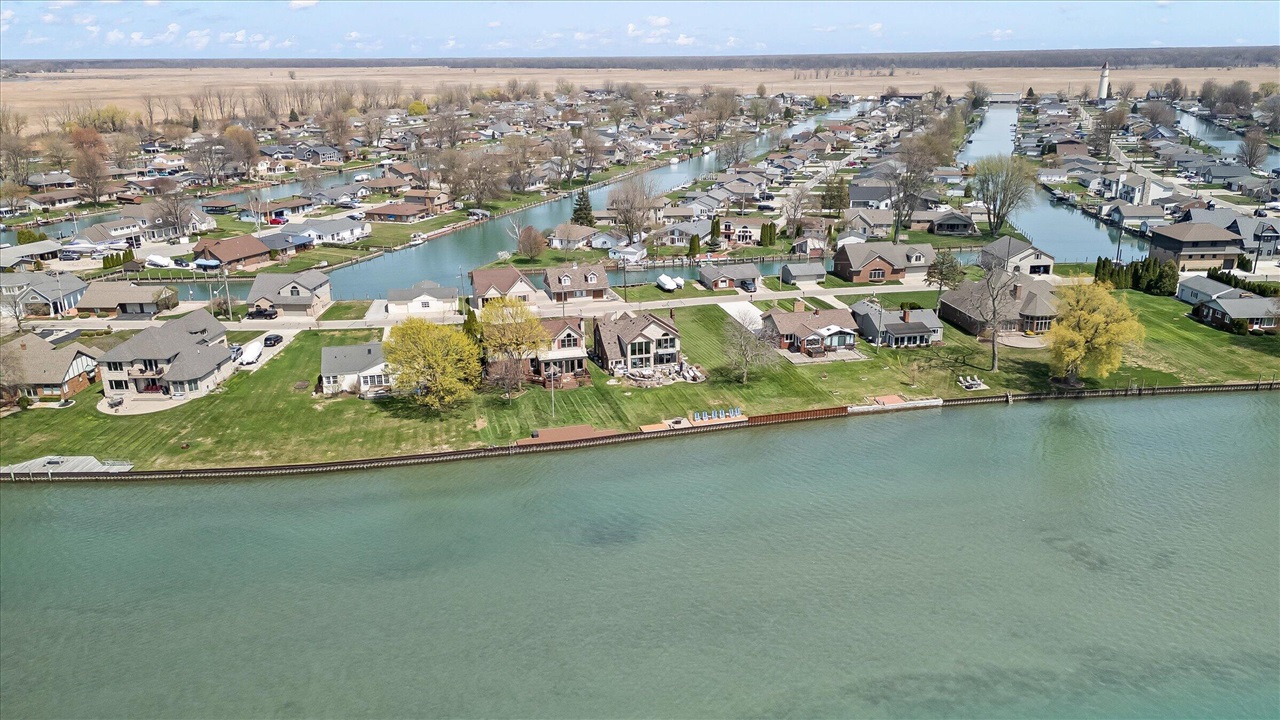 8115 Colony Drive, Update, MI, 48001-4118