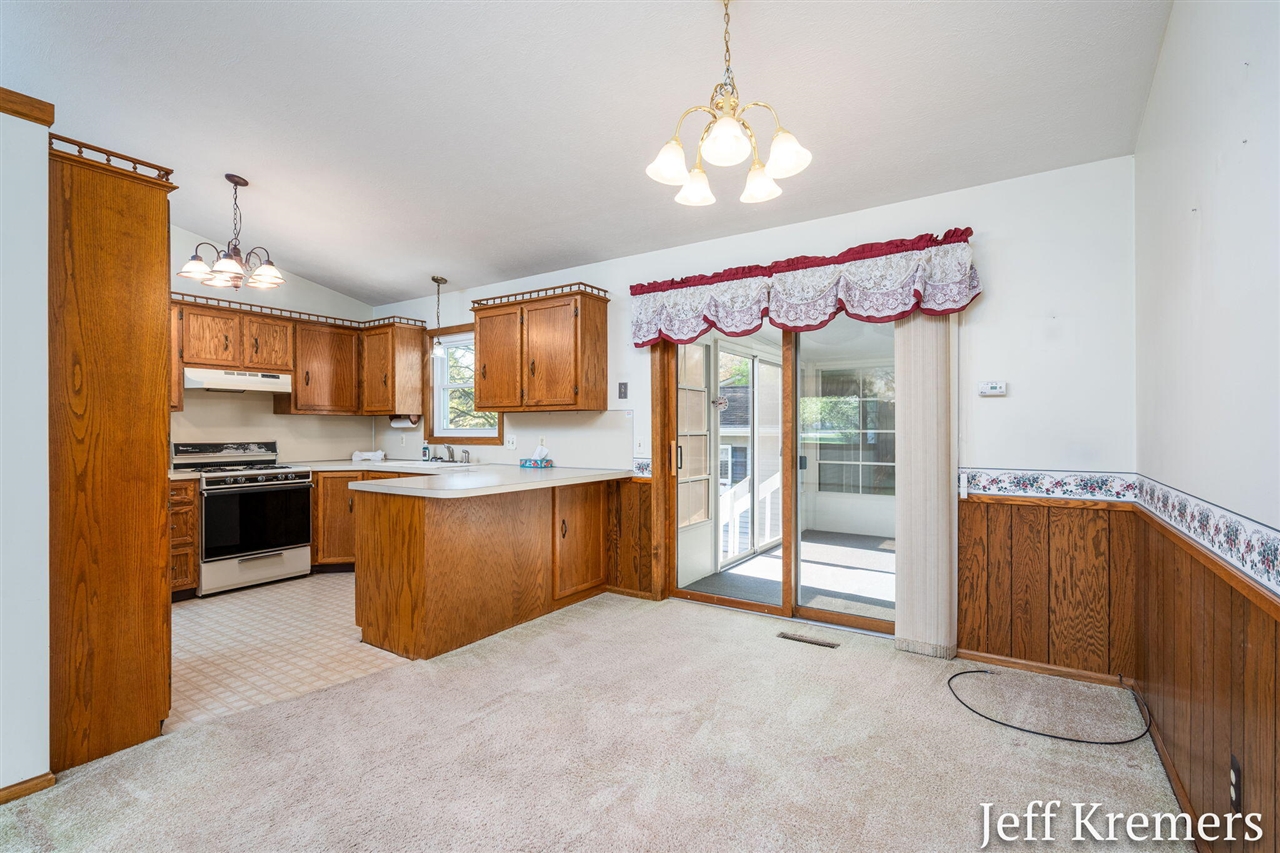 6455 Fairway Drive, Jenison, MI, 49428-9365