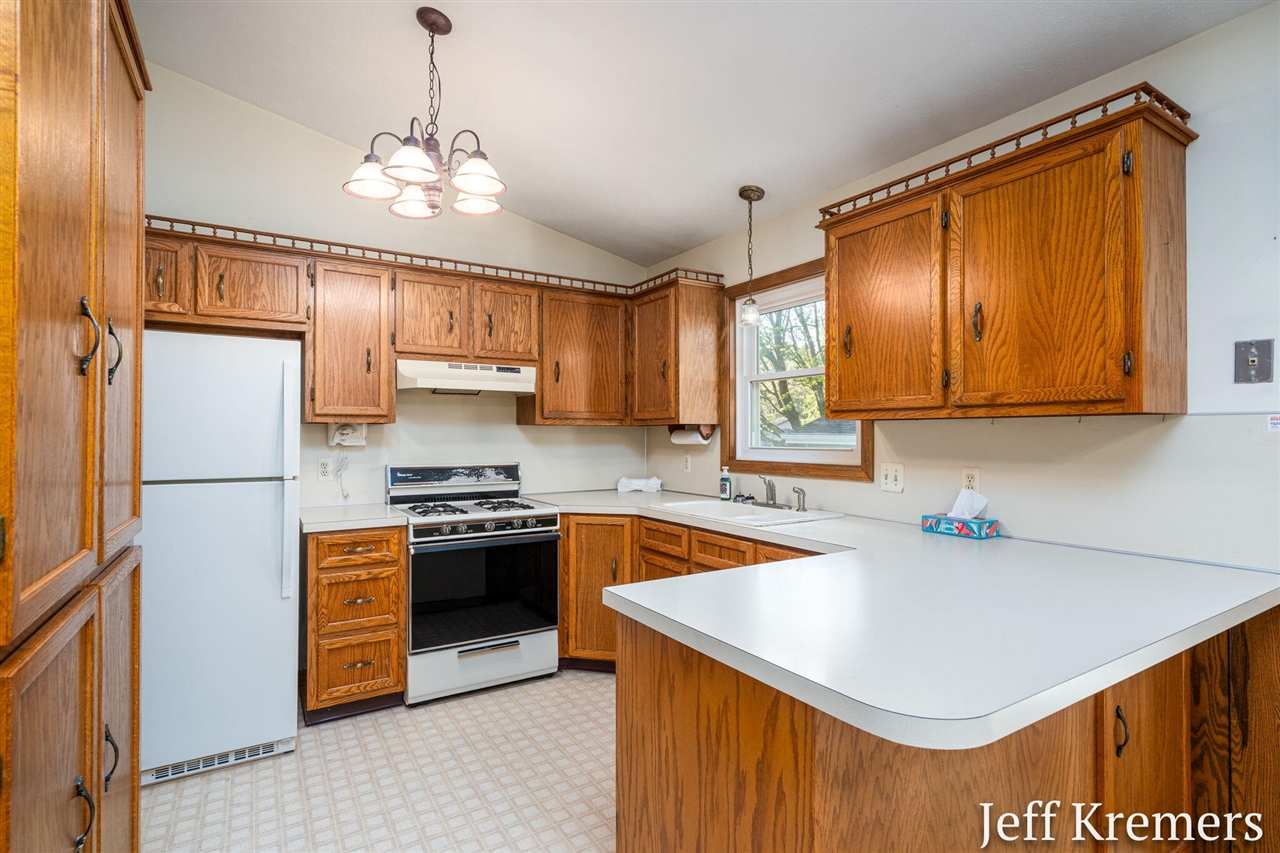6455 Fairway Drive, Jenison, MI, 49428-9365