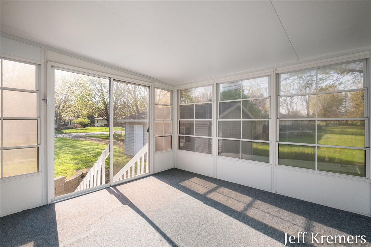 6455 Fairway Drive, Jenison, MI, 49428-9365