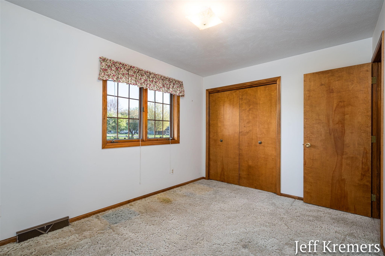 6455 Fairway Drive, Jenison, MI, 49428-9365