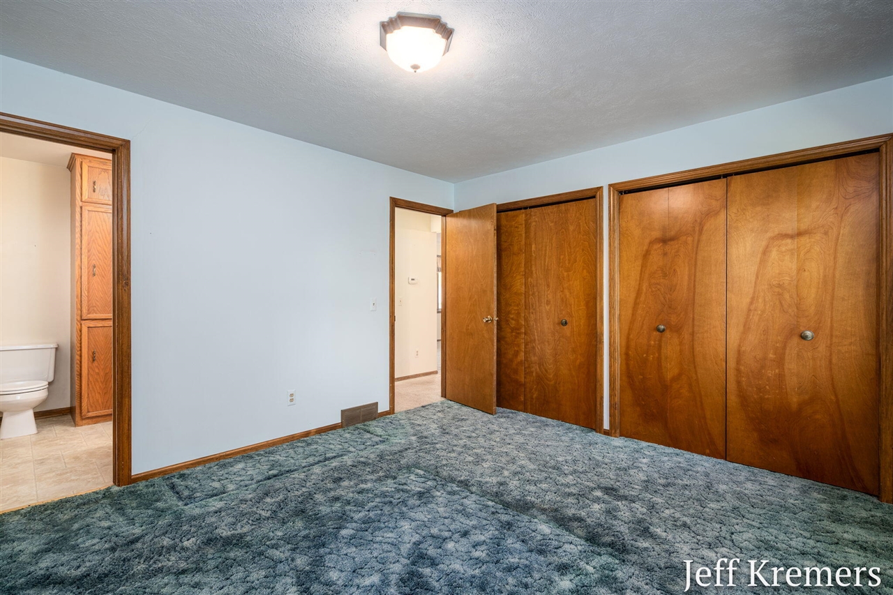 6455 Fairway Drive, Jenison, MI, 49428-9365