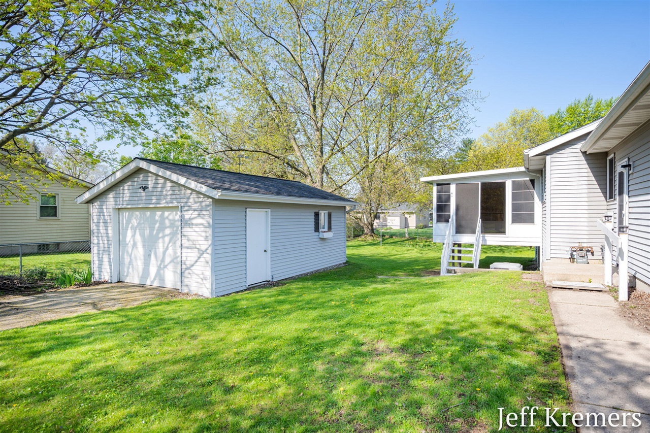 6455 Fairway Drive, Jenison, MI, 49428-9365