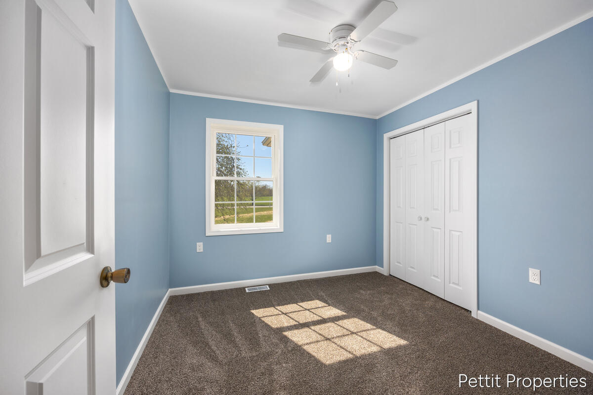 6937 S Townhall Road, Sheridan, MI, 48884-9757