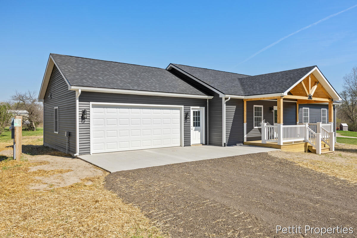 6937 S Townhall Road, Sheridan, MI, 48884-9757