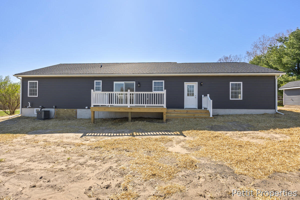 6937 S Townhall Road, Sheridan, MI, 48884-9757
