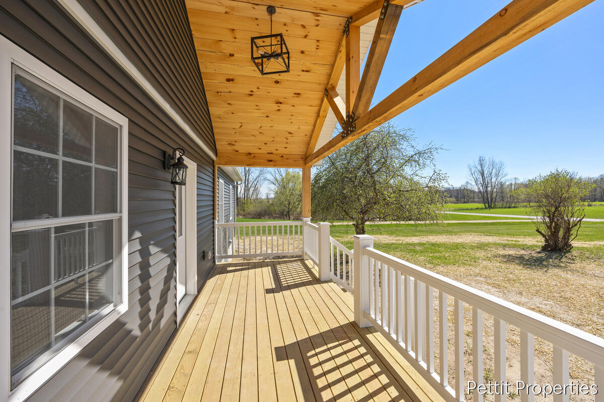 6937 S Townhall Road, Sheridan, MI, 48884-9757