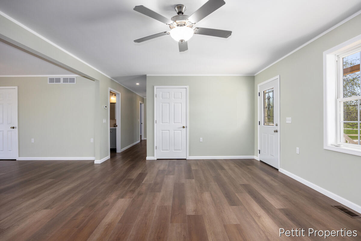 6937 S Townhall Road, Sheridan, MI, 48884-9757
