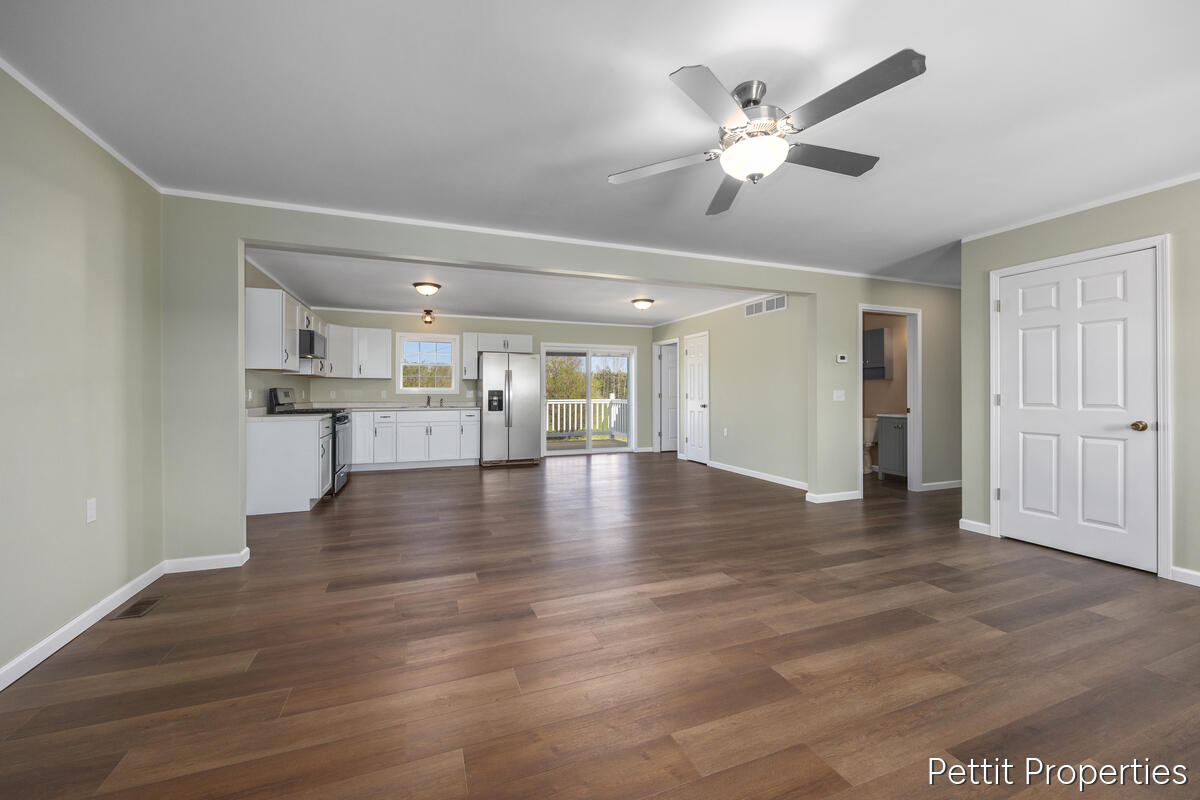 6937 S Townhall Road, Sheridan, MI, 48884-9757