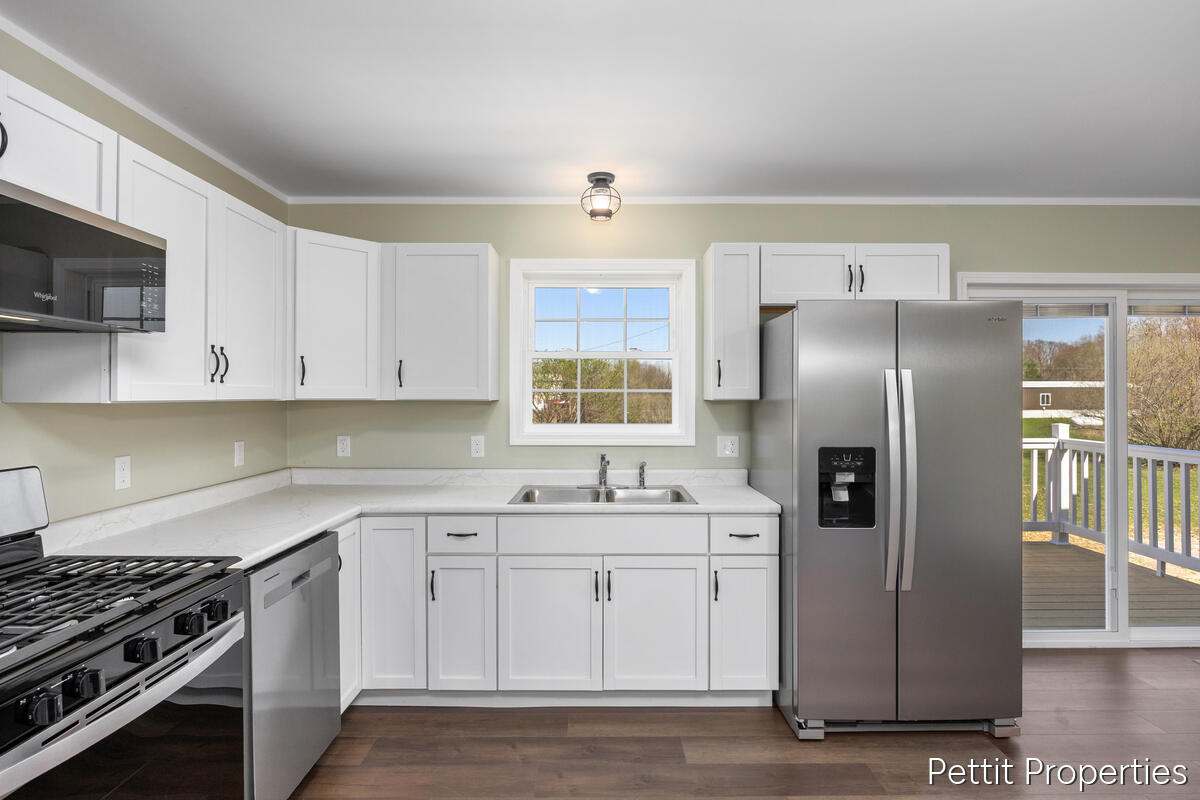 6937 S Townhall Road, Sheridan, MI, 48884-9757