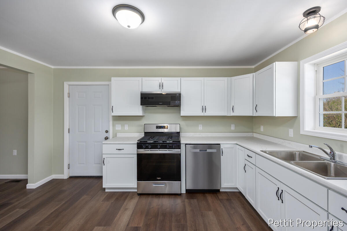 6937 S Townhall Road, Sheridan, MI, 48884-9757