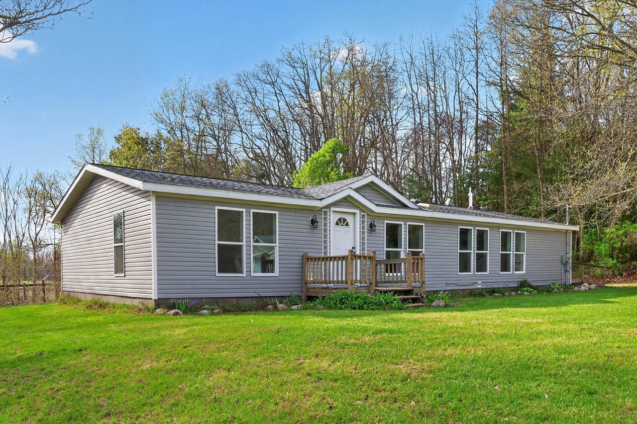 12480 County Road 653, Gobles, MI, 49055-9125