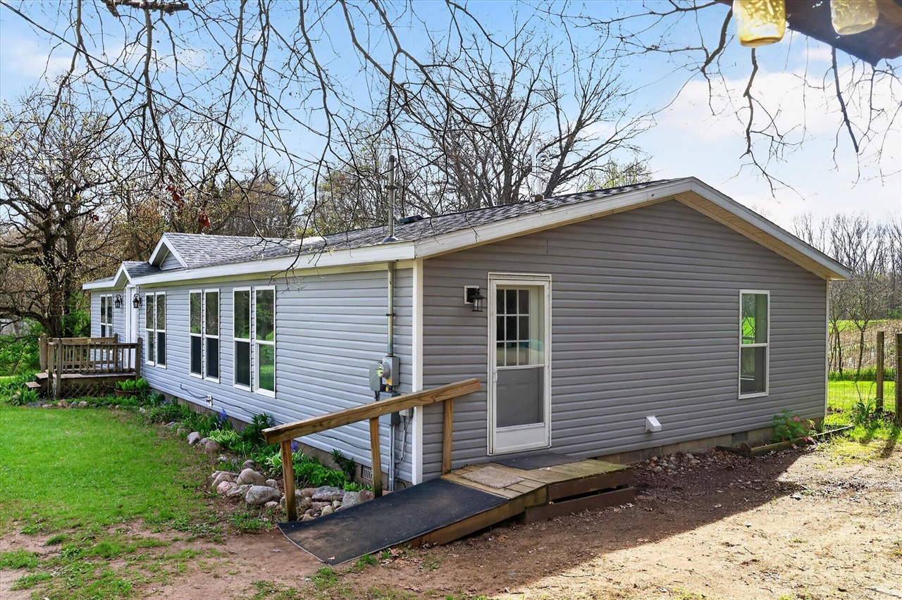 12480 County Road 653, Gobles, MI, 49055-9125