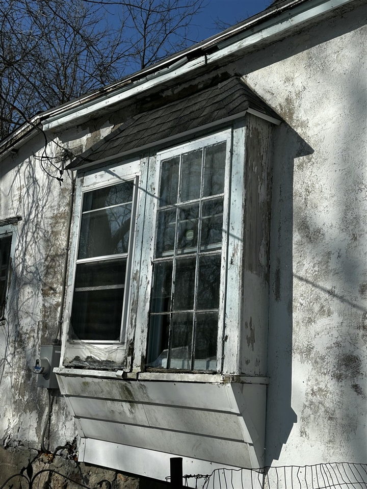 50022 M-40, Paw Paw, MI, 49079