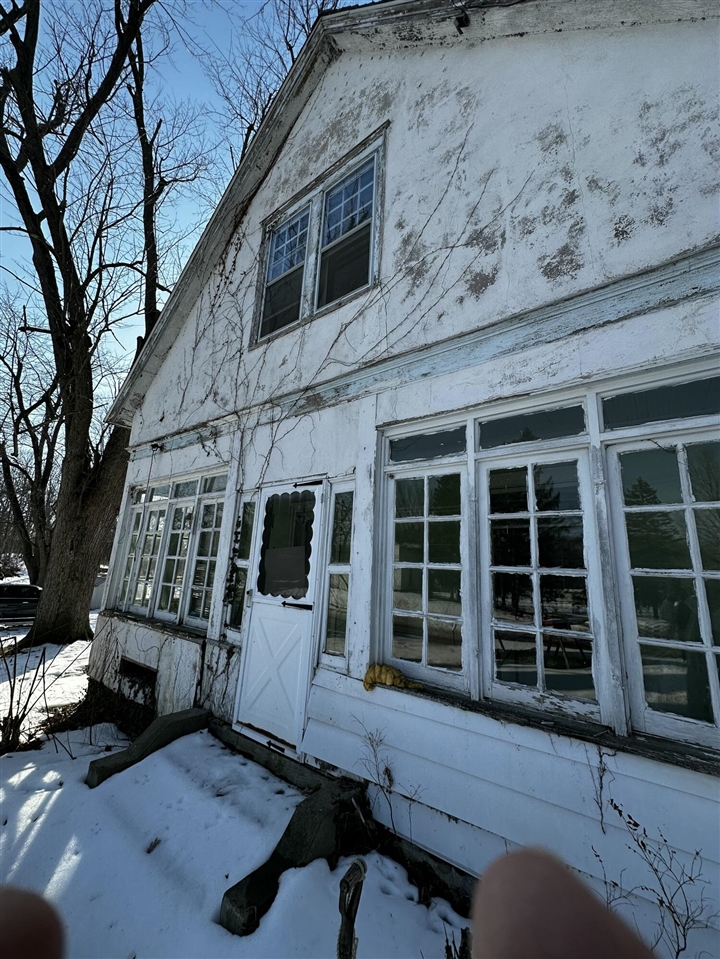 50022 M-40, Paw Paw, MI, 49079