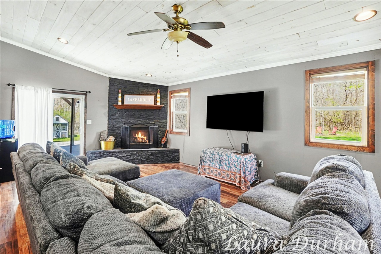 6935 116th Avenue, Fennville, MI, 49408