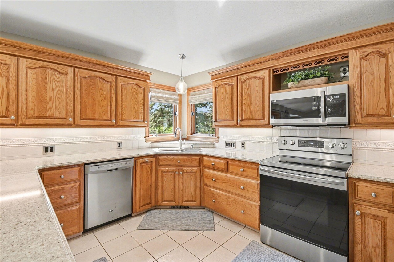 6328 Summerhill Drive, Hudsonville, MI, 49426-8954