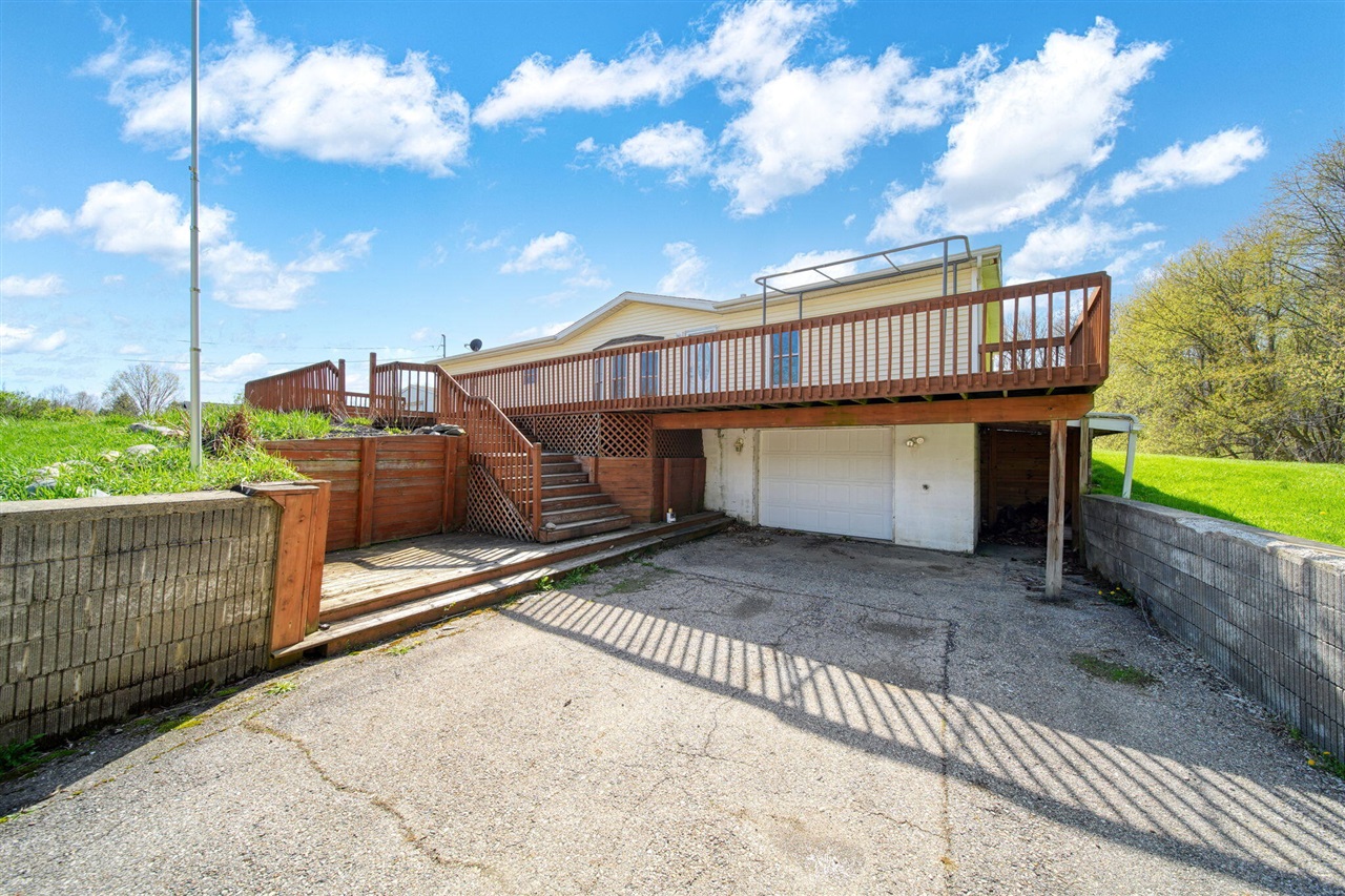 10430 Coon Hill Road, Munith, MI, 49259-9009