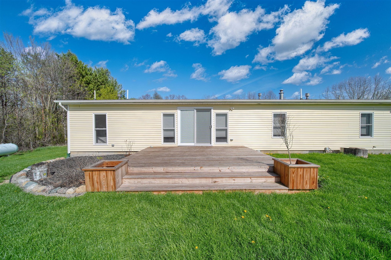 10430 Coon Hill Road, Munith, MI, 49259-9009