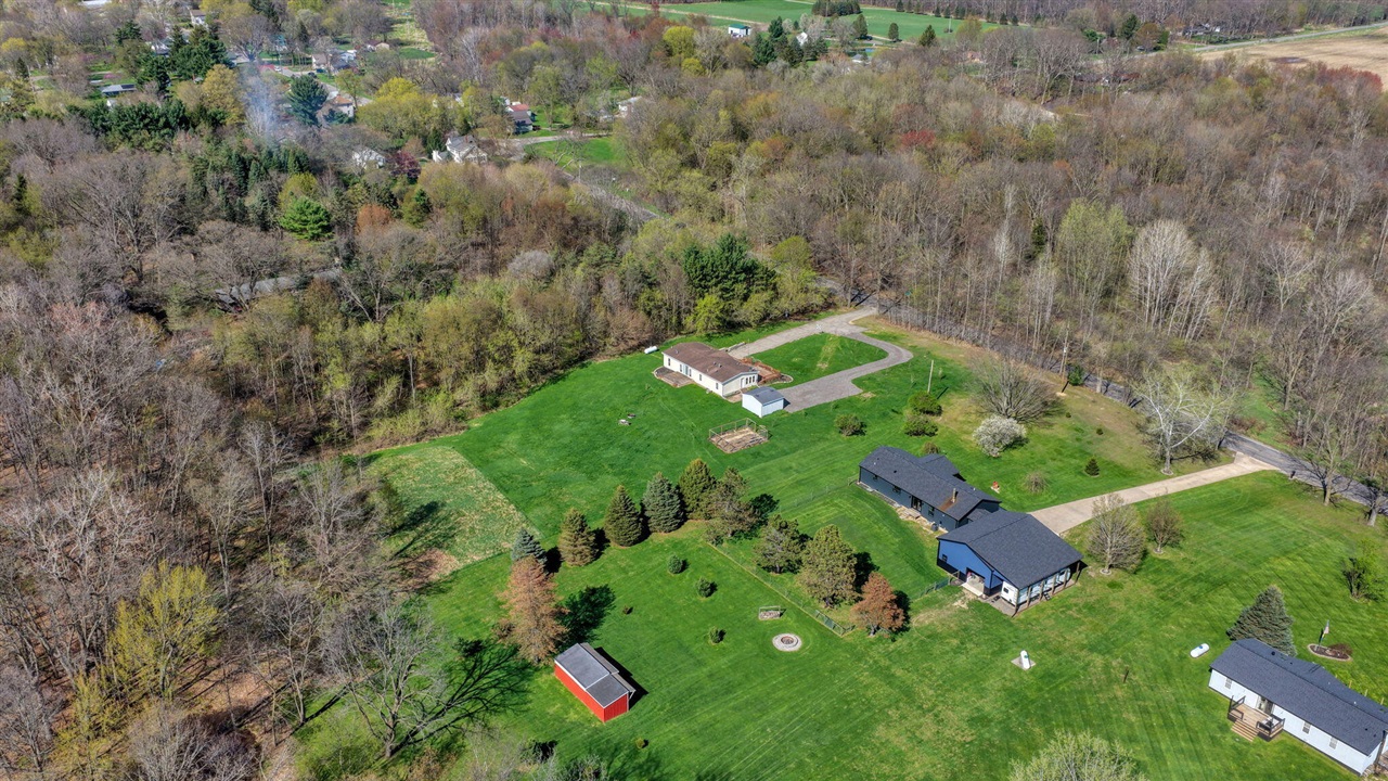 10430 Coon Hill Road, Munith, MI, 49259-9009