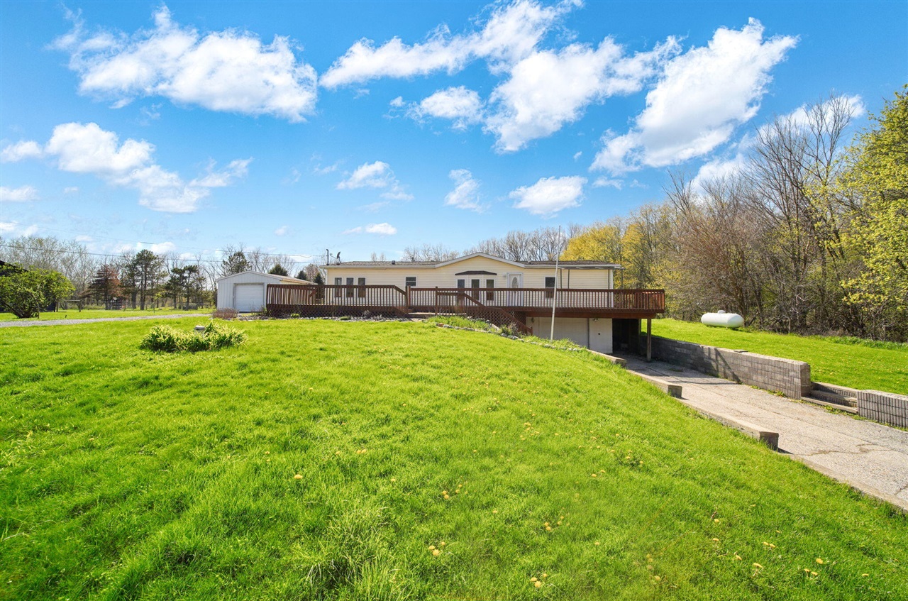 10430 Coon Hill Road, Munith, MI, 49259-9009