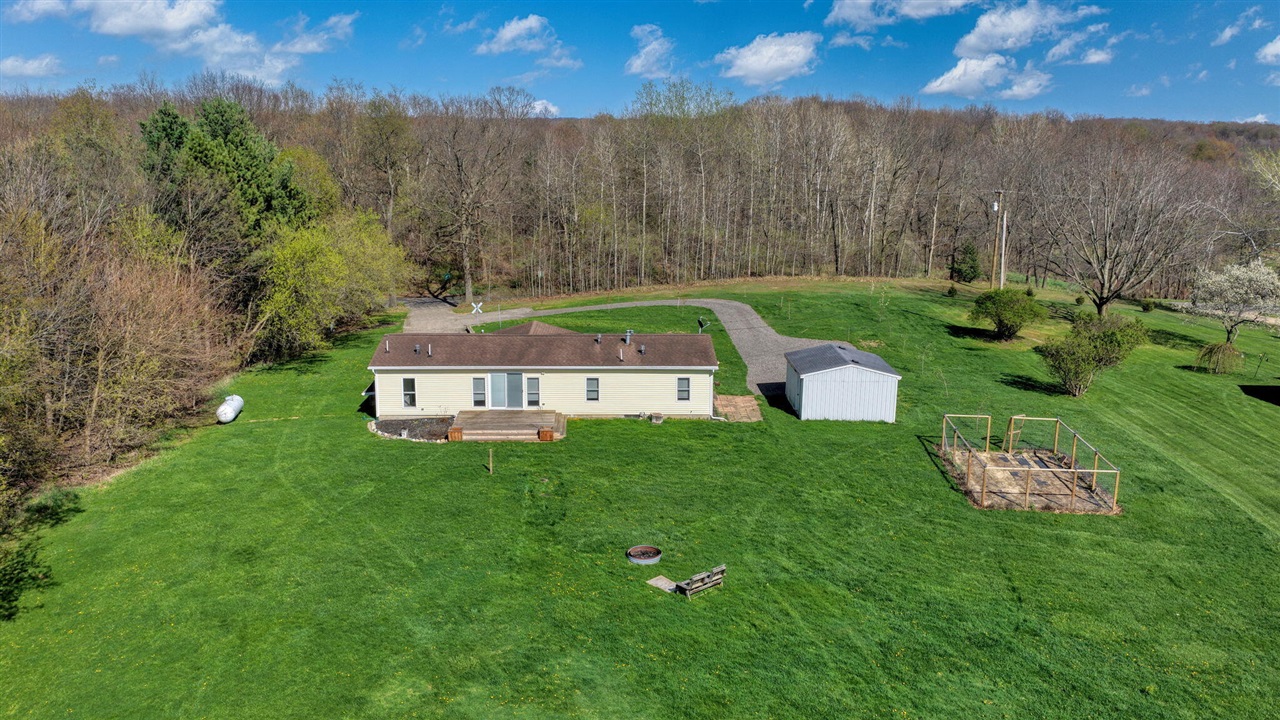 10430 Coon Hill Road, Munith, MI, 49259-9009