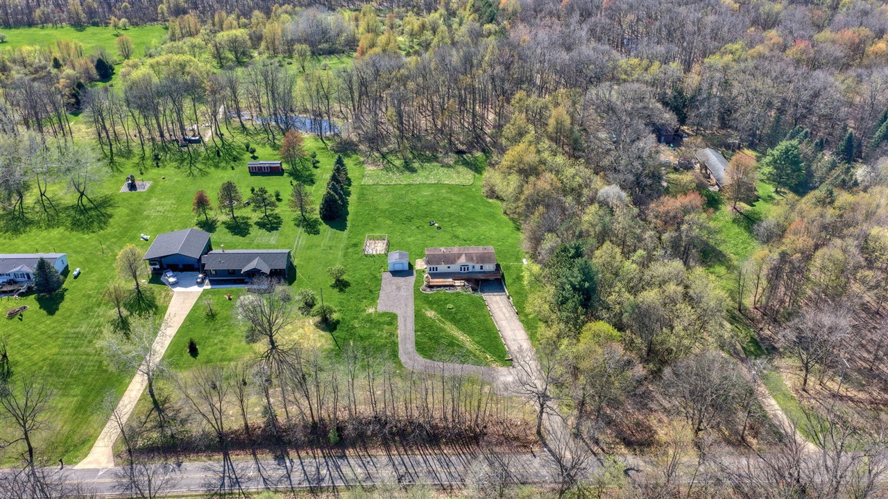10430 Coon Hill Road, Munith, MI, 49259-9009