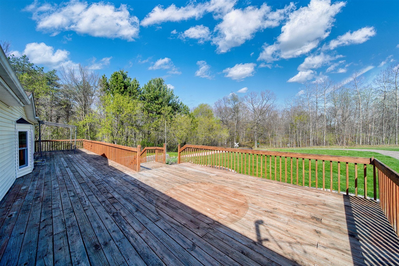 10430 Coon Hill Road, Munith, MI, 49259-9009