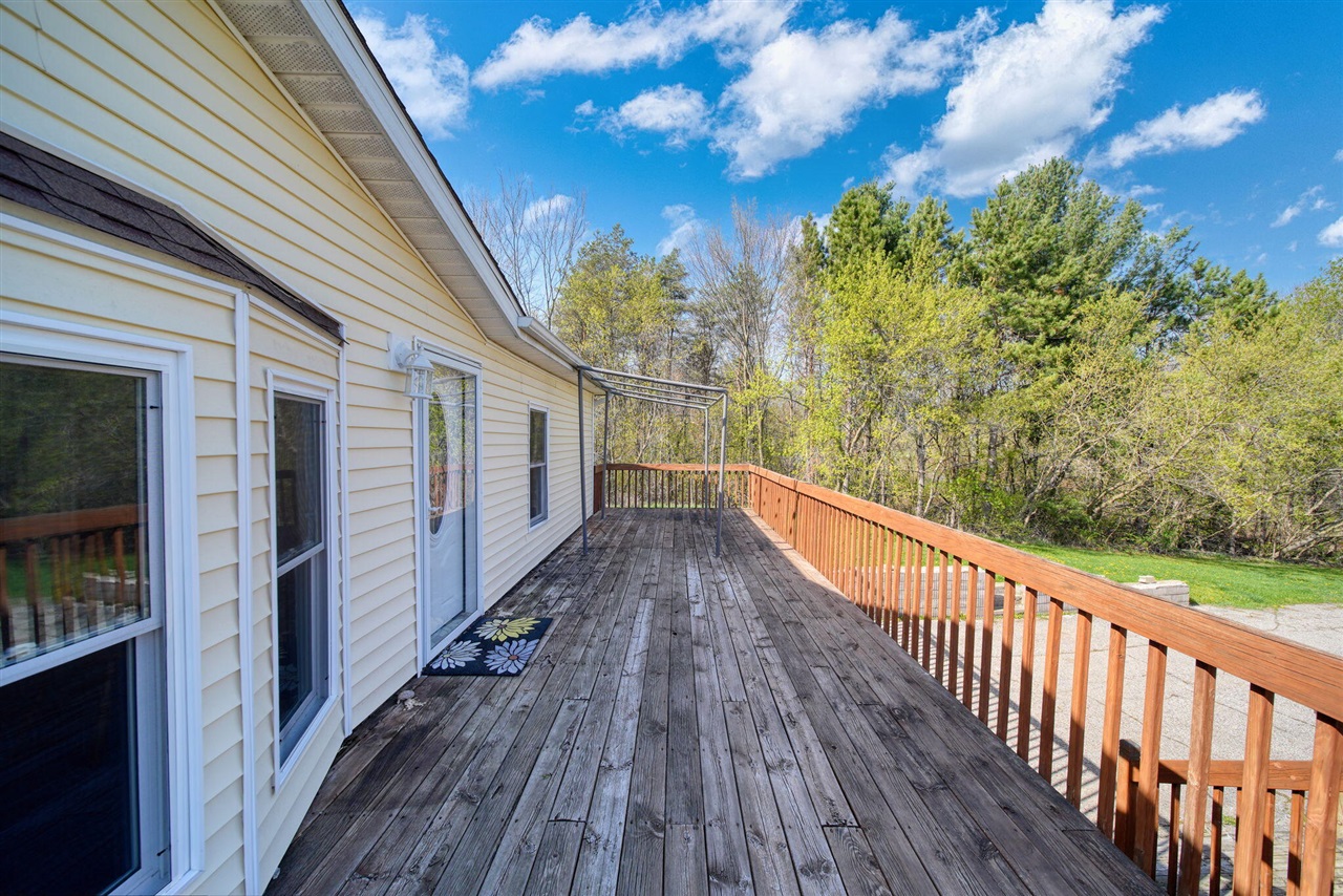 10430 Coon Hill Road, Munith, MI, 49259-9009