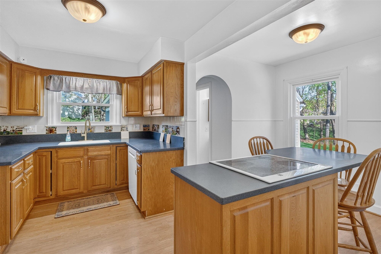 1204 Hol Hi Drive, Kalamazoo, MI, 49008-2910