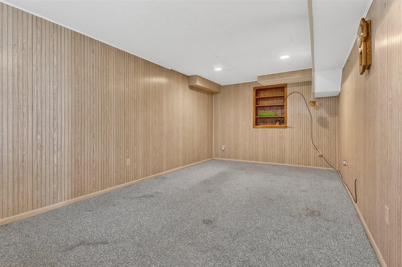 1204 Hol Hi Drive, Kalamazoo, MI, 49008-2910