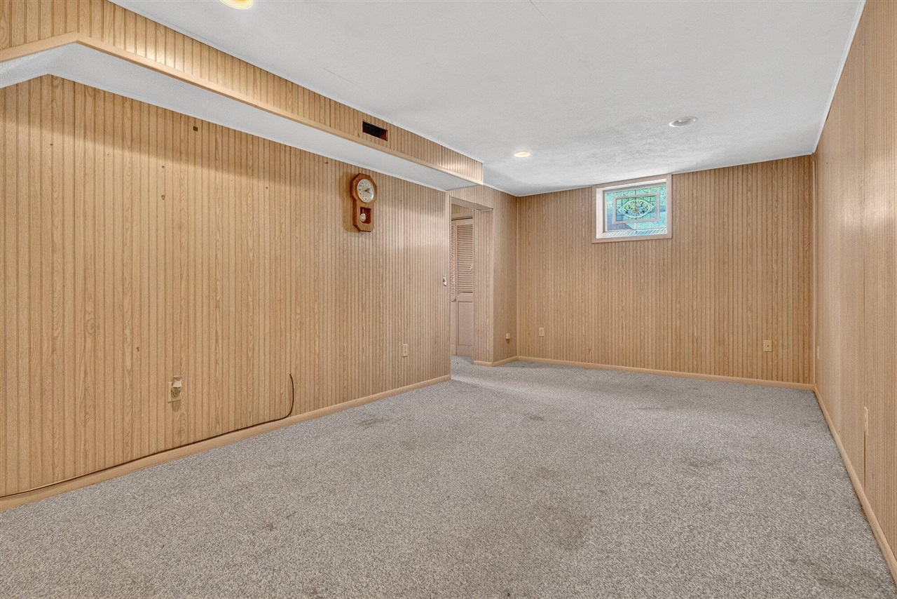 1204 Hol Hi Drive, Kalamazoo, MI, 49008-2910