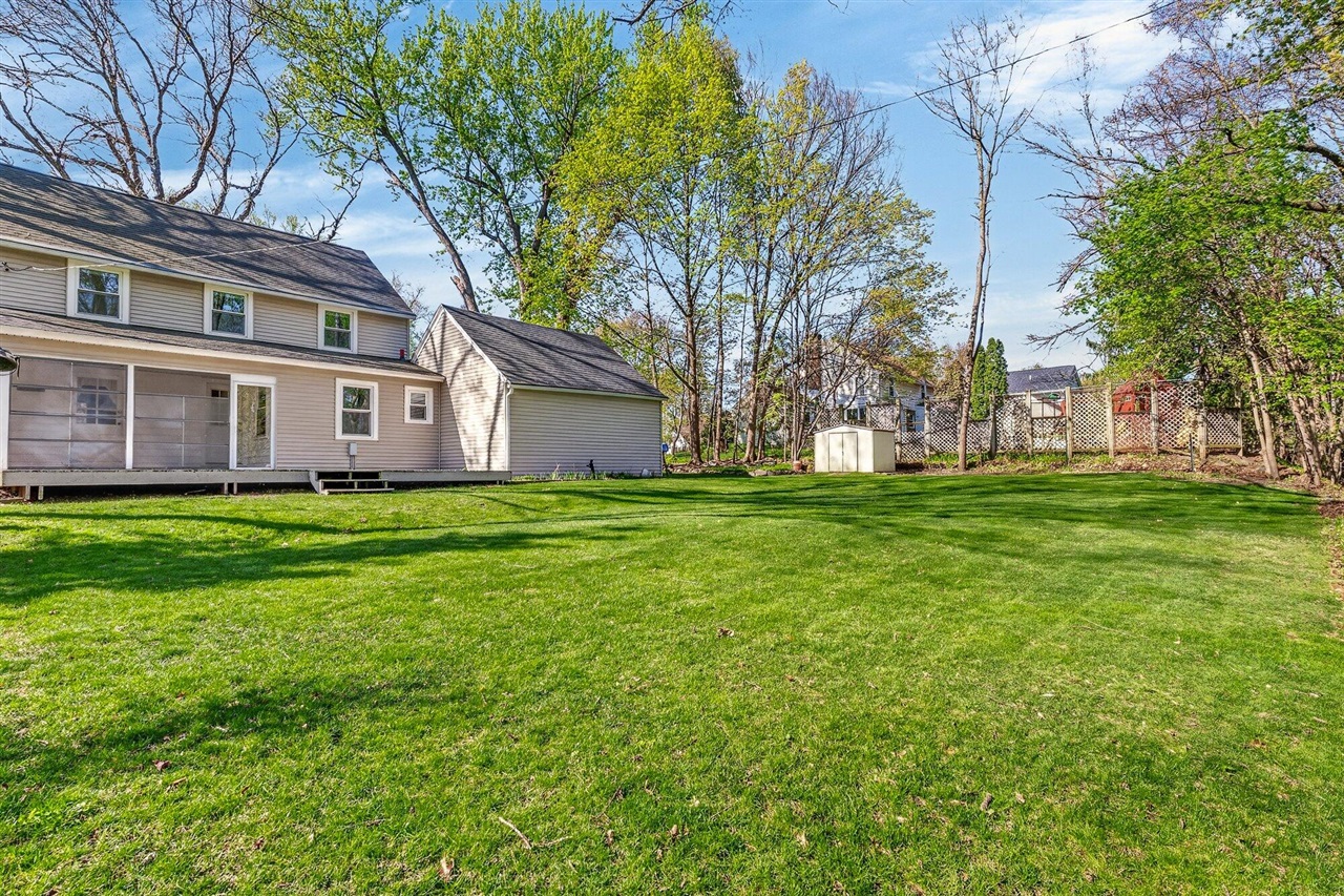 1204 Hol Hi Drive, Kalamazoo, MI, 49008-2910