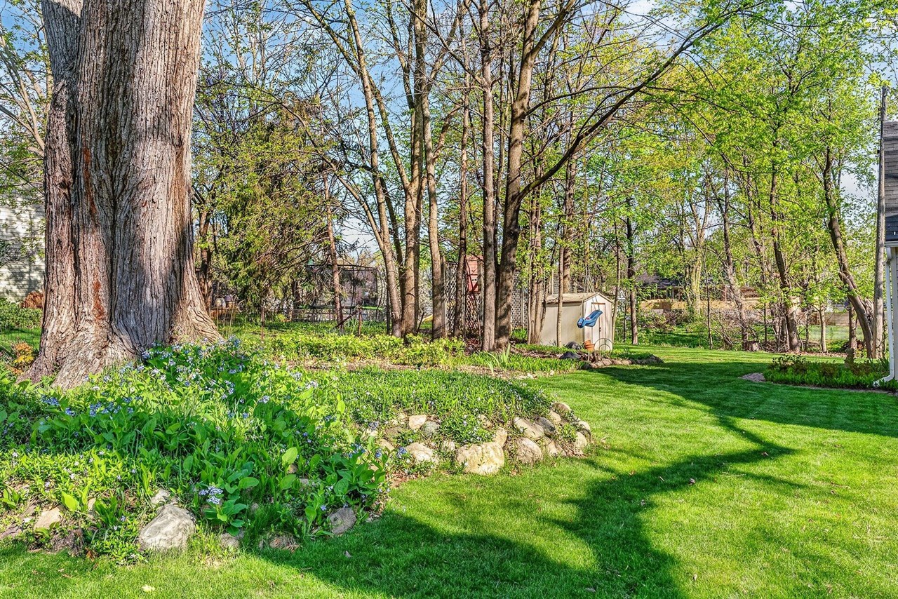 1204 Hol Hi Drive, Kalamazoo, MI, 49008-2910