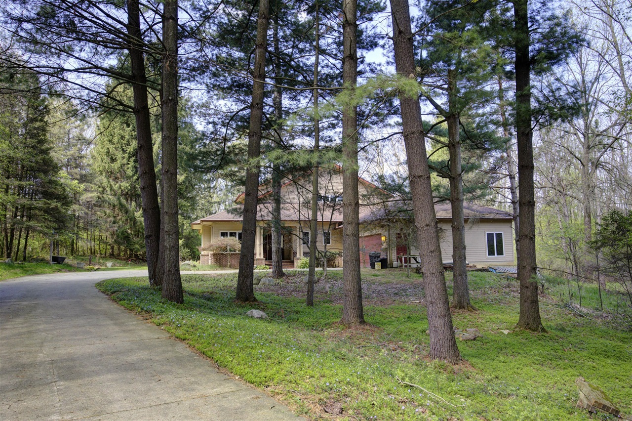 1st image of 3678 W Primilia Ln, Jackson, MI 49201 | MLS# 70527455