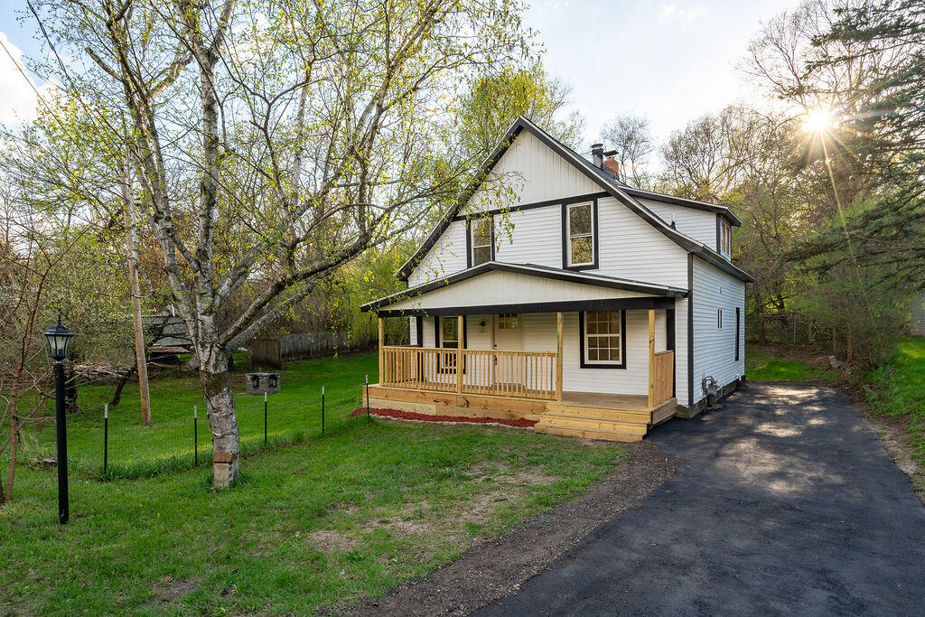 3527 Carlton Avenue, Grand Rapids, MI, 49525-2642