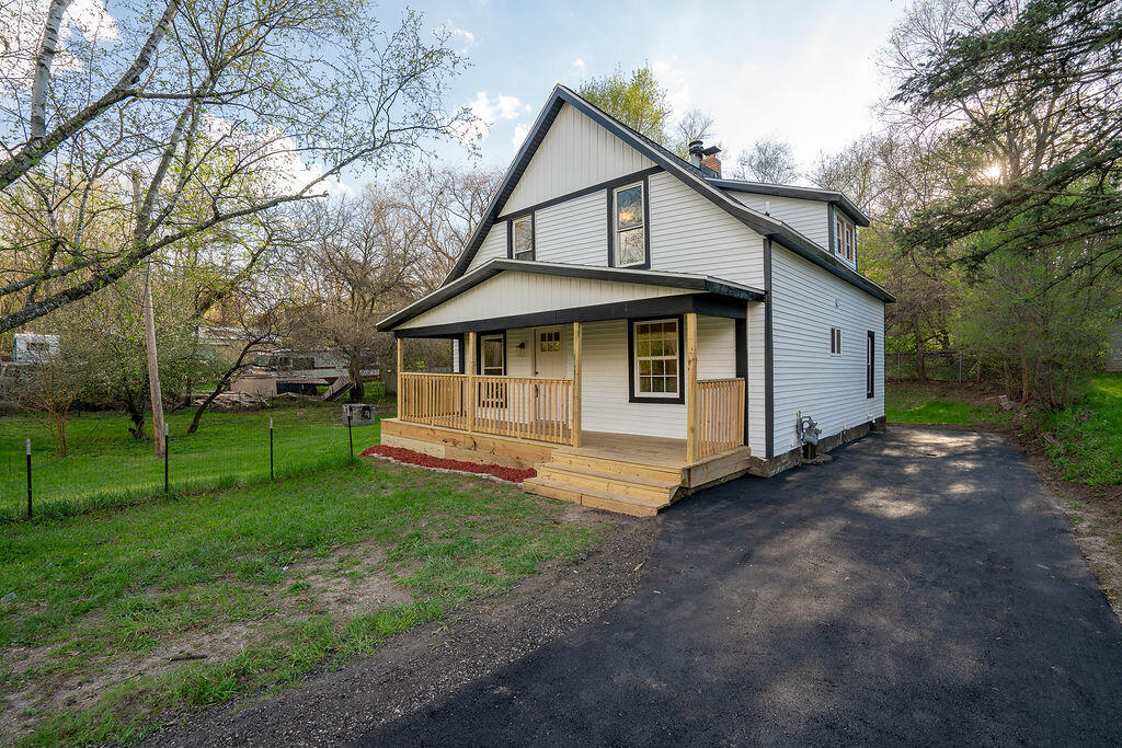 3527 Carlton Avenue, Grand Rapids, MI, 49525-2642