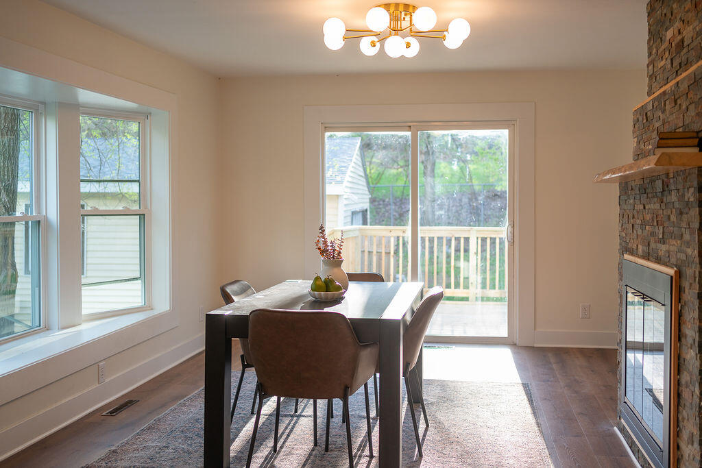 3527 Carlton Avenue, Grand Rapids, MI, 49525-2642