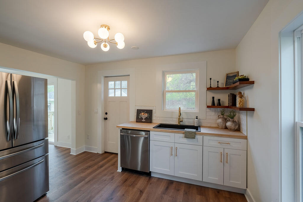 3527 Carlton Avenue, Grand Rapids, MI, 49525-2642