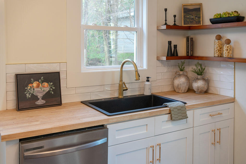 3527 Carlton Avenue, Grand Rapids, MI, 49525-2642